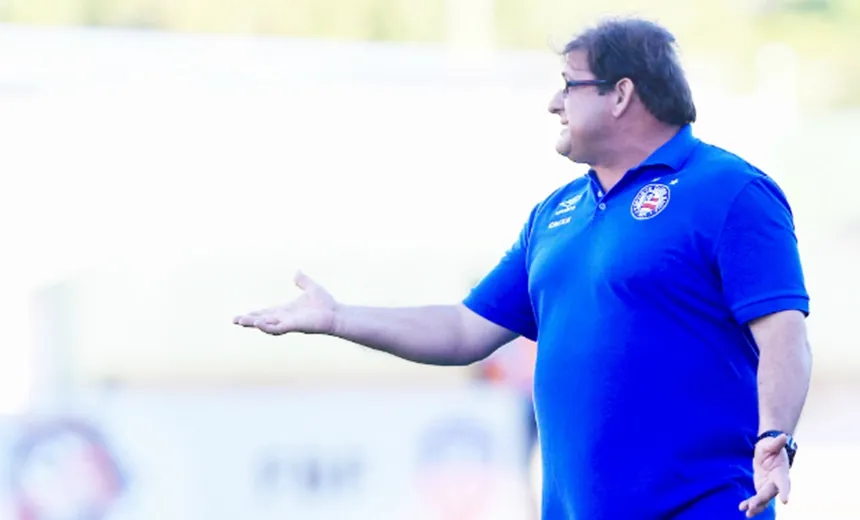 PRESSÃO PESADA: &#8220;Tenho que ouvir calado e trabalhar&#8221;, diz Guto Ferreira sobre vaias