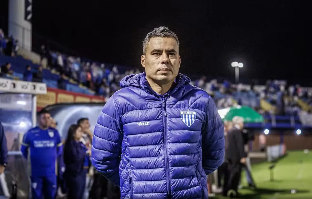 Conheça Jair Ventura, técnico com a missão de salvar o Vitória da degola