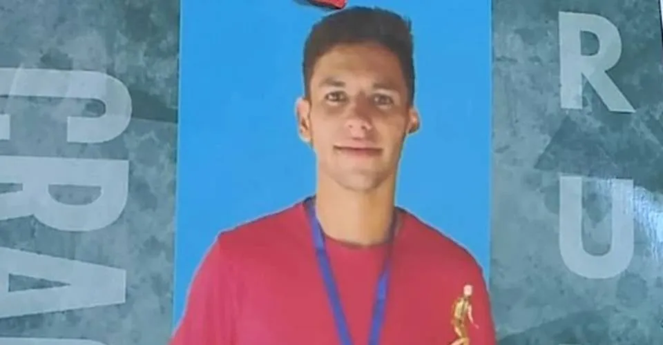 Jogador de futebol amador é morto por colega de time após dívida de R$ 300