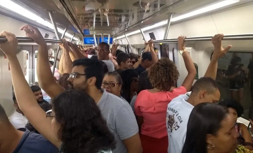 Por manutenção, Linha 2 do Metrô opera em única via e dobra tempo de espera por trem