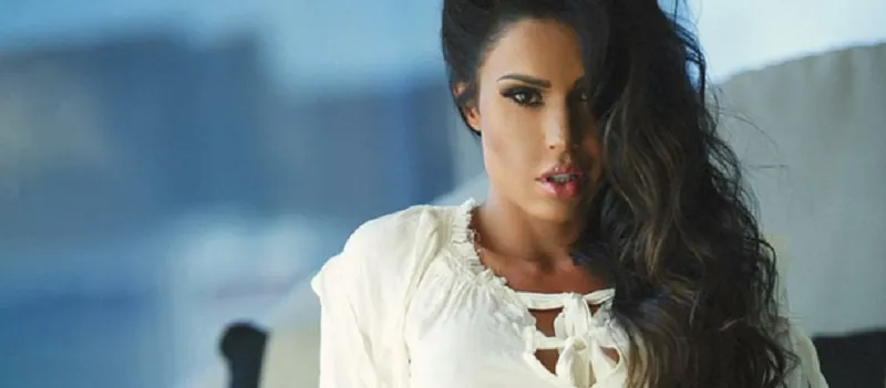 MARAVILHOSA É ELA: Gracyanne Barbosa exibe bumbum perfeito em ensaio sensual