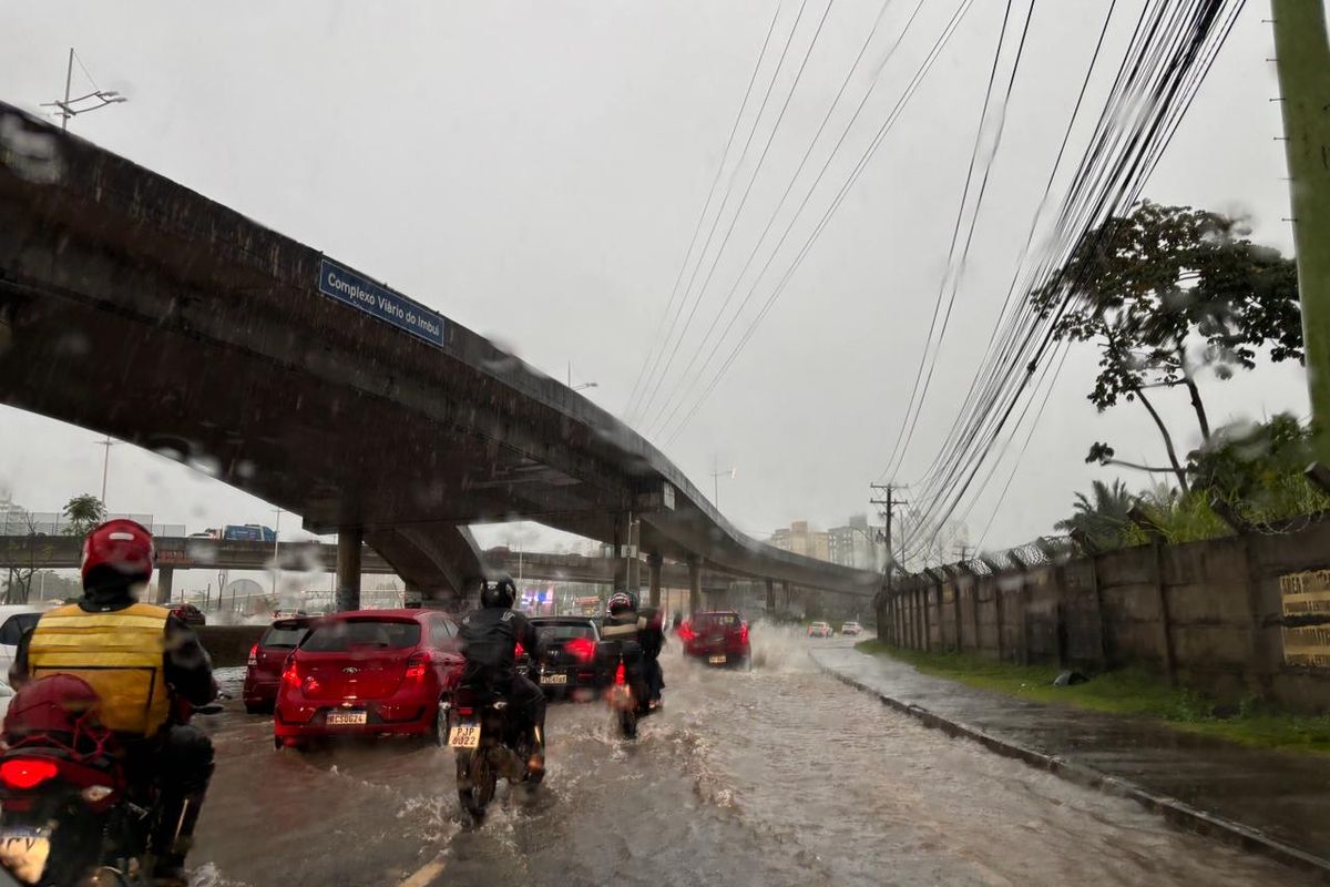 Alerta Laranja Salvador Tera Chuvas E Trovodas Ate O Final De Semana