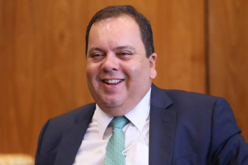 Deputado federal baiano faz festa de Ano Novo de uma semana para políticos na Ilha dos Frades