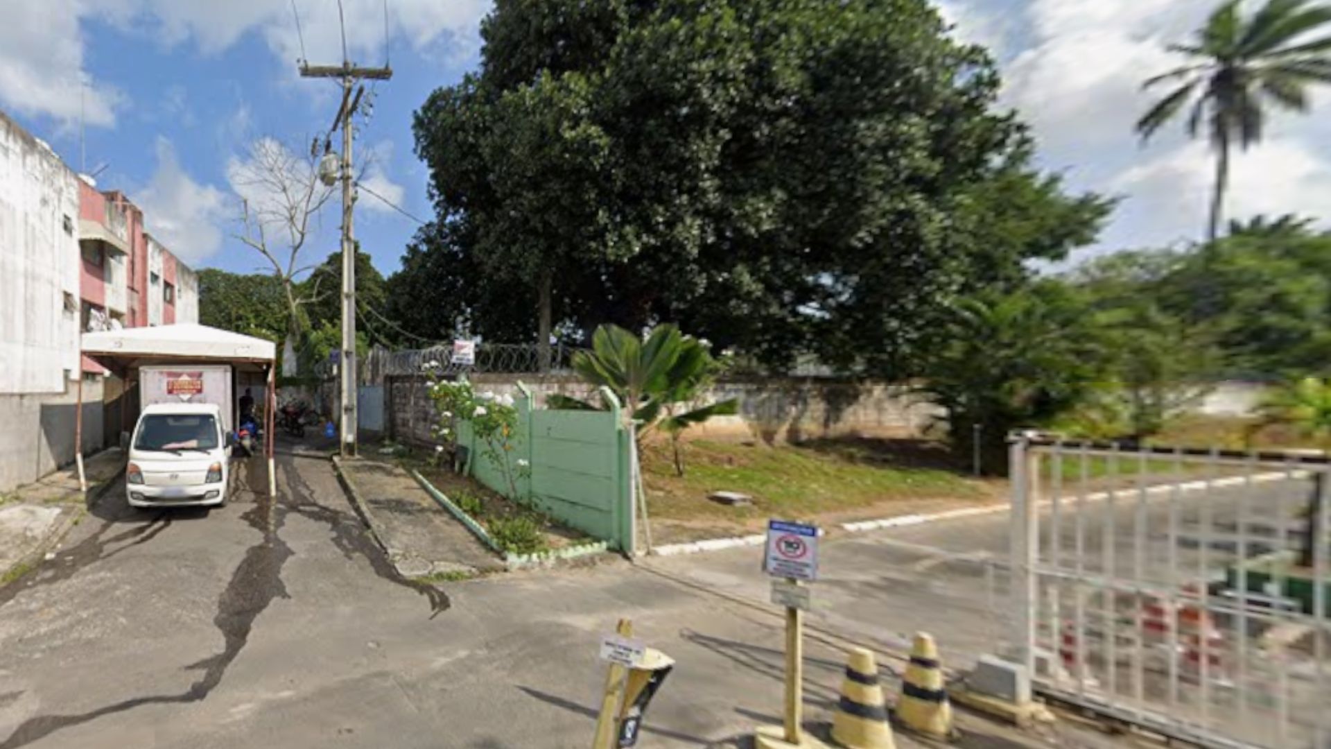 Trabalhador morre após cair do terceiro andar de um prédio em Canabrava. Foto: Google Street View