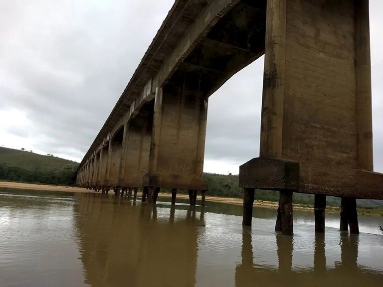 Rui Costa Anuncia Demolição De Ponte Sobre Rio Jequitinhonha E Construção De Nova Estrutura
