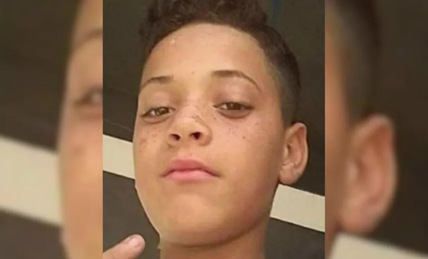 Garoto de 13 anos sai para empinar pipa, desaparece por uma semana e é encontrado morto 