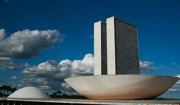 Medida que possibilita a redução da jornada de trabalho e salários é prorrogada