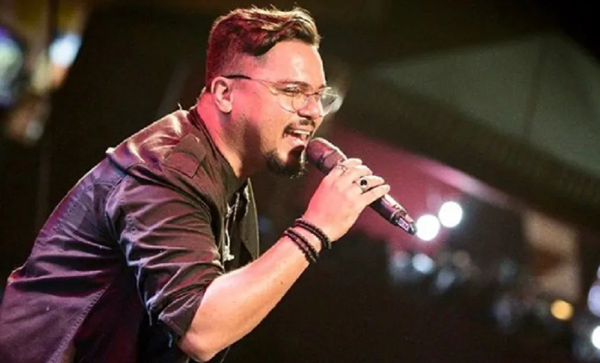 Vocalista do Sorriso Maroto faz pausa na carreira após sofrer derrame no pulmão