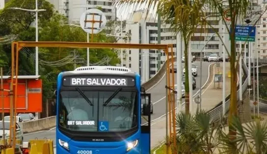 Linha B3 do BRT retoma operação após problemas causados pela chuva