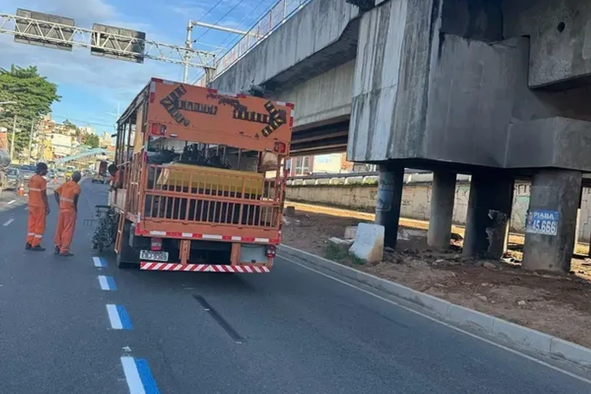 Implementa&ccedil;&atilde;o de motofaixa na Avenida Bonoc&ocirc;. Foto: Divulga&ccedil;&atilde;o