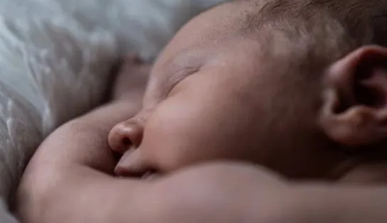 Johnson & Johnson descobre que talco para bebês fazia mal e para de vender