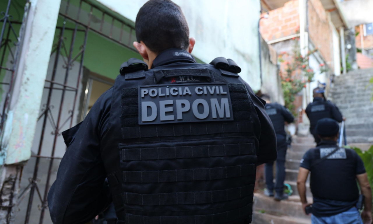 Homem é preso na Bahia por agredir mulher e asfixiar bebê.Foto: PCBA