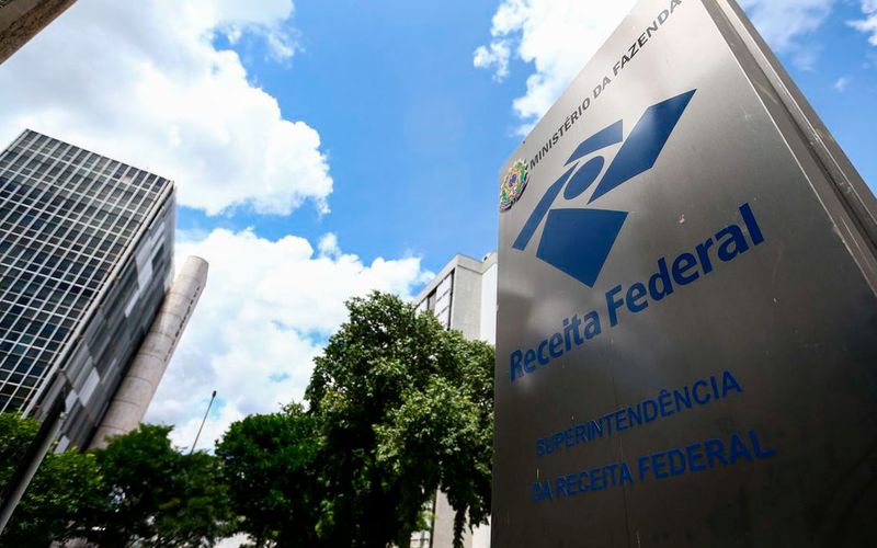 A consulta ao extrato da declaração também pode ser feita pelo aplicativo oficial da Receita Federal do Brasil disponível para Android e iOS, facilitando o acompanhamento direto pelo celular/Foto: Divulgação/Receita Federal do Brasil