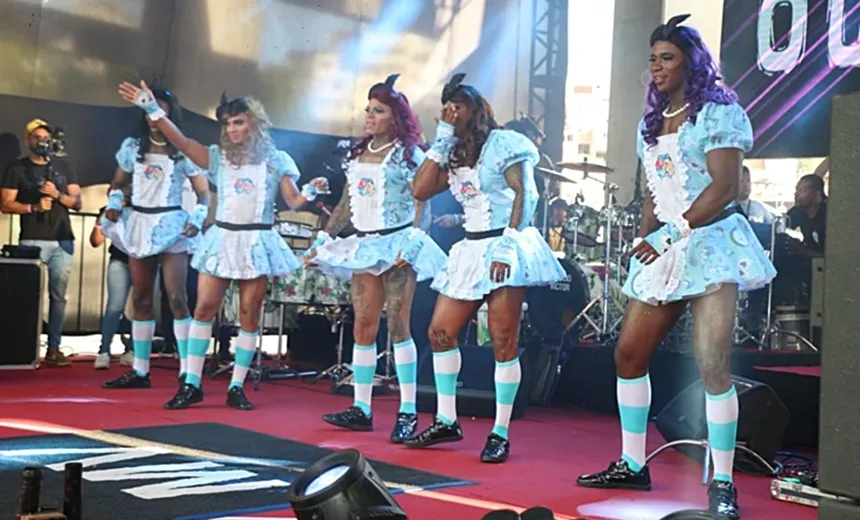 "País das Maravilhas": bloco As Muquiranas anuncia fantasia para Carnaval 2020