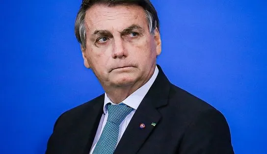 PF conclui que Bolsonaro cometeu crime ao vazar documentos sigilosos do TSE