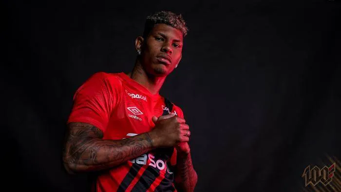 Bahia anuncia empréstimo do zagueiro Marcos Victor para o Athletico Paranaense
