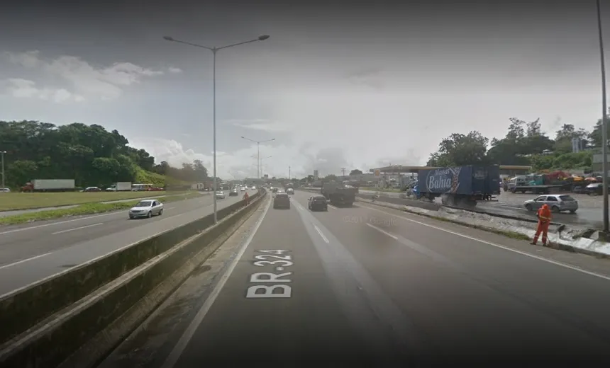 Ônibus escolar sofre pane na BR-324; não há registro de vítimas