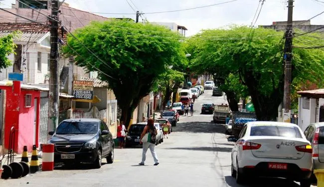 Homem é morto com nove tiros no fim de linha do Garcia