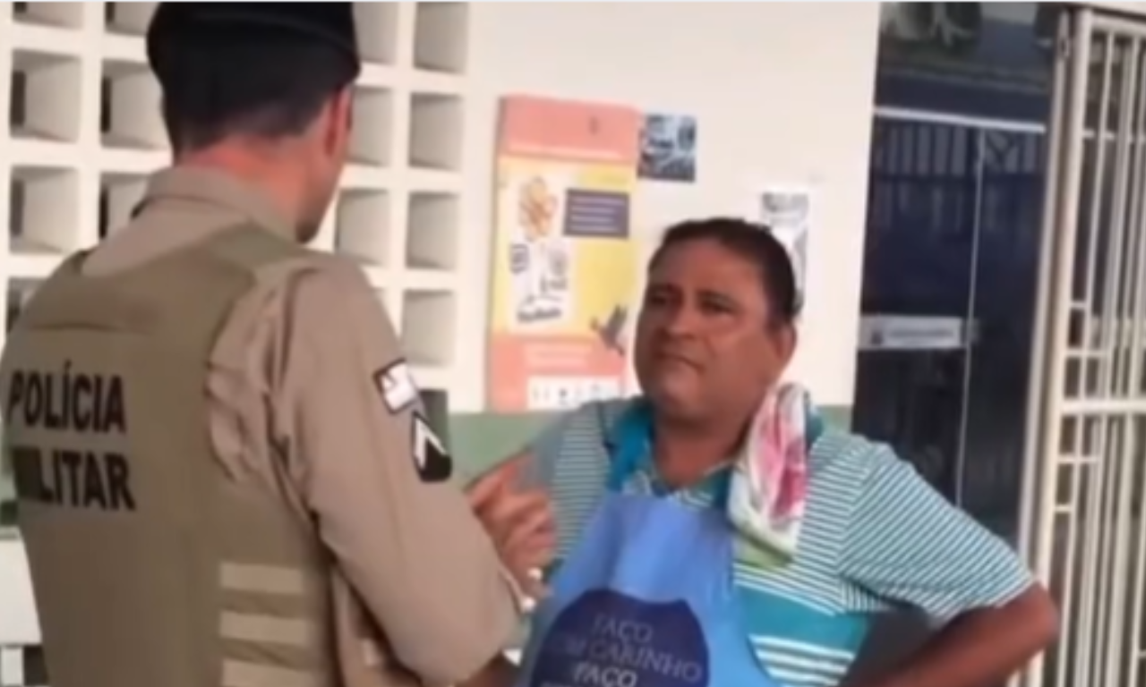 Homem &eacute; preso ap&oacute;s ataque racista contra trabalhador em rodovi&aacute;ria na Bahia. Foto: Reprodu&ccedil;&atilde;o
