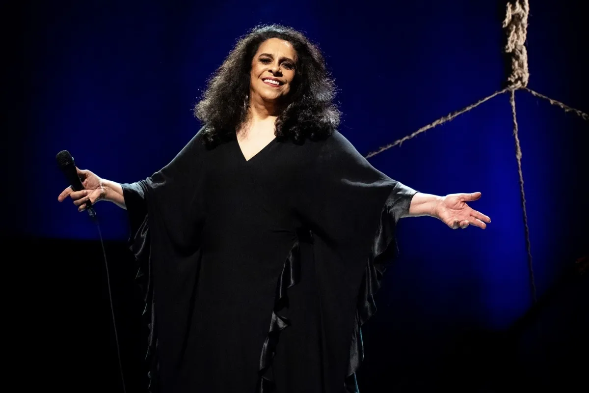 Último show de Gal Costa vira disco lançado no aniversário da cantora