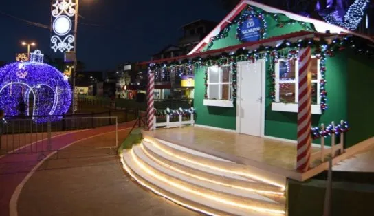 Natal Salvador: casa de Papai Noel e árvore de 15 metros fazem parte da decoração do Subúrbio