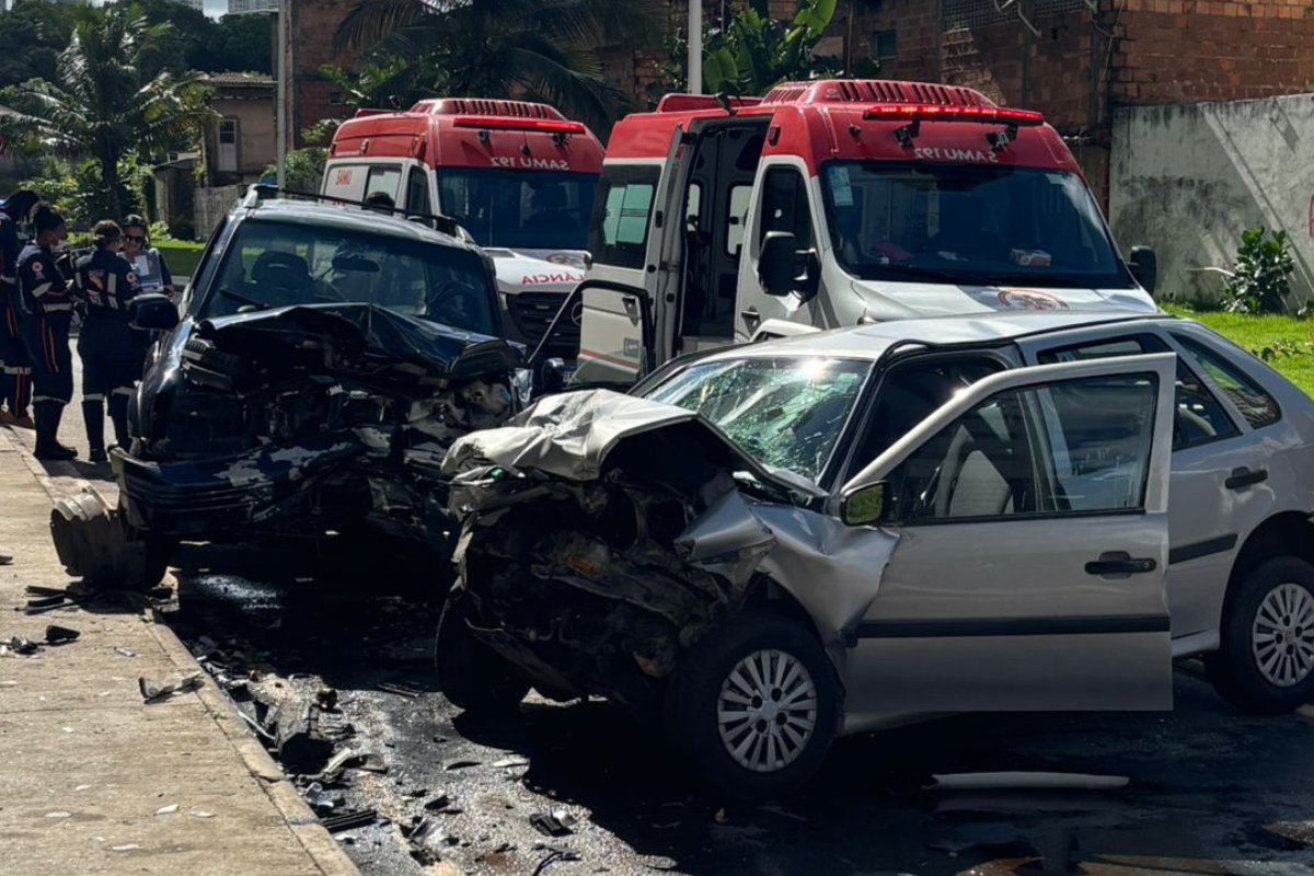 Mulher morre e duas pessoas ficam feridas em acidente de carro na Vila Laura | Foto: Lara Linhares 