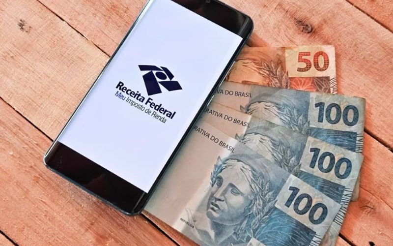 O atraso em declarar seu Imposto de Renda pode gerar juros e complica&ccedil;&otilde;es junto &agrave; Receita Federal. Por isso, &eacute; importante organizar seus documentos e envie a declara&ccedil;&atilde;o dentro do prazo/Foto: Adobe Stock