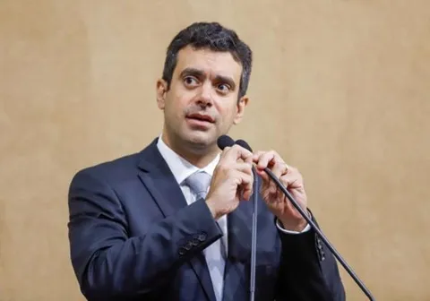 Tiago Correia critica atos de violência na Câmara de Salvador