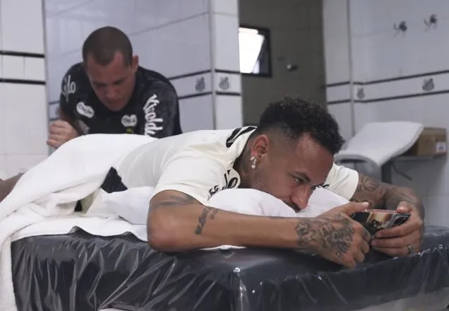 Vídeo mostra reação de Neymar ao não ser convocado para a seleção