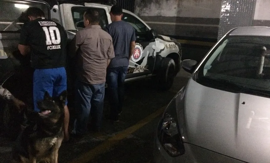 Polícia prende “falsos hóspedes” com dois quilos de cocaína em hotel na Barra