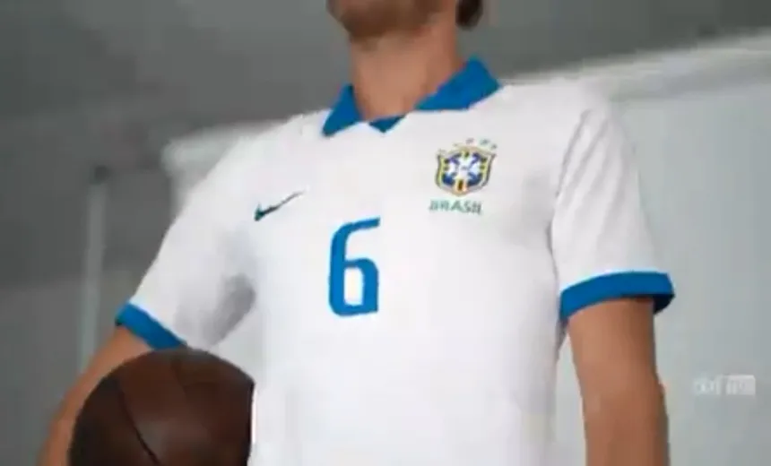De uniforme branco, seleção homenageará 100 anos do primeiro título em Copa América