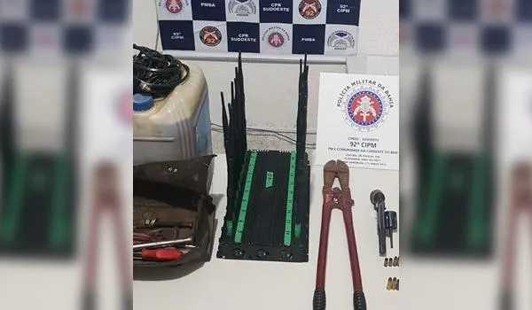Dois suspeitos de roubos de cargas e veículos morrem em confronto com a PM em Vitória da Conquista