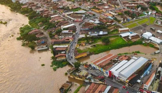 Chuvas deixam maioria dos municípios alagoanos em estado de emergência; mais de 56 mil estão desabrigados