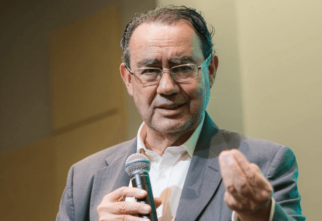 O Psiquiatra E Escritor Augusto Cury  Divulga&ccedil;&atilde;o