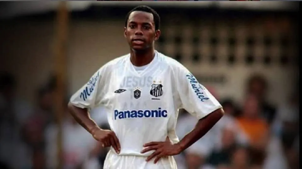 Defesa de Robinho recorre ao STF e pede habeas corpus para evitar prisão imediata