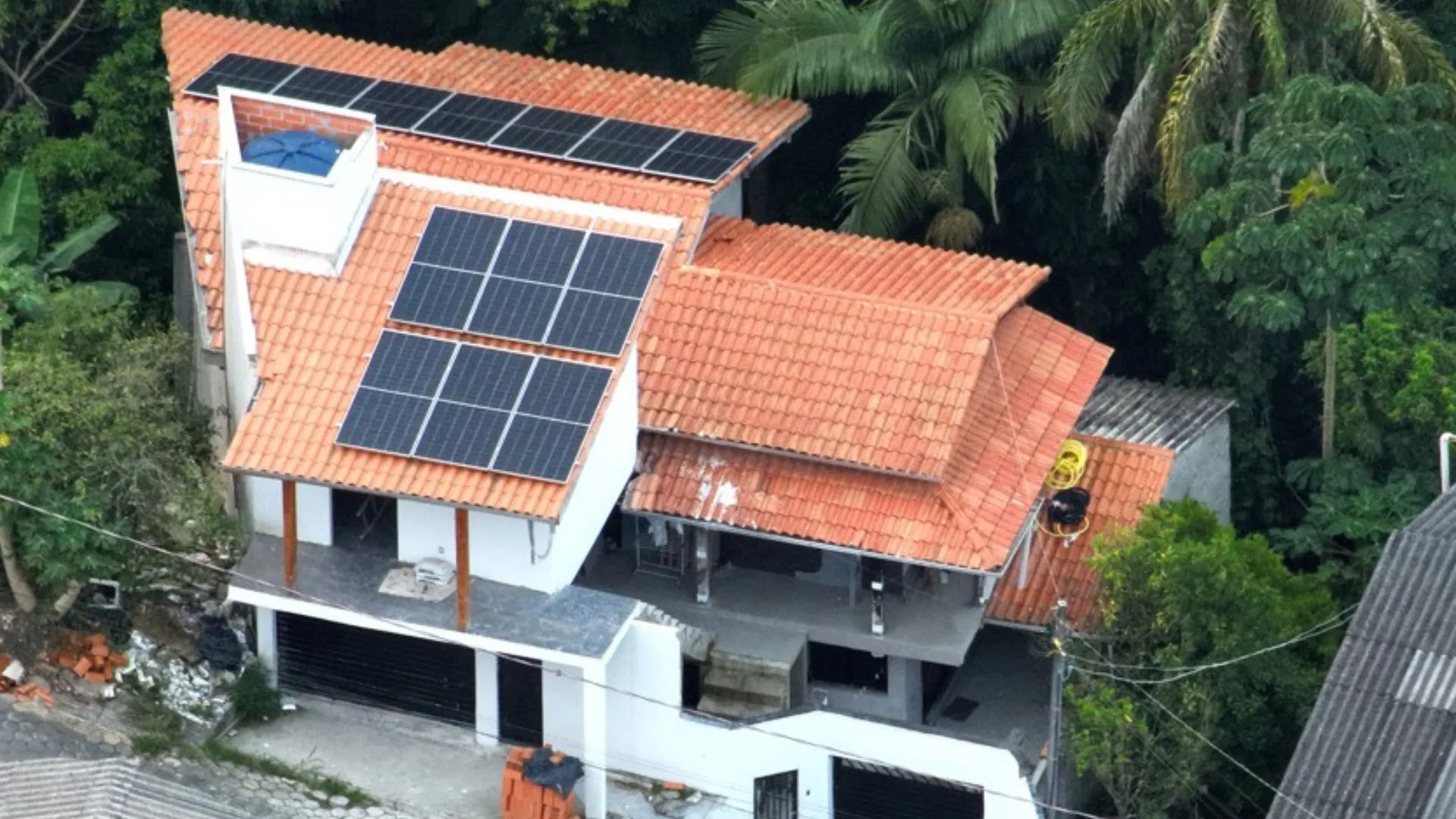 Líder de facção de Feira de Santana é preso em casa de luxo em Santa Catarina