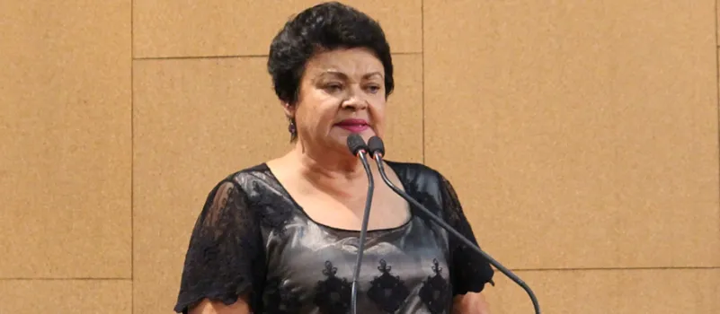“Miriam Leitão é uma pessoa sem credibilidade”, diz deputada petista sobre relato de agressão contra jornalista
