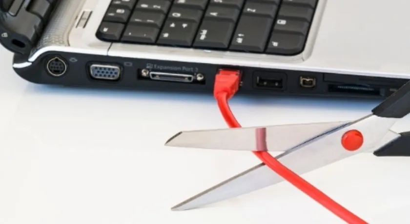 IMBRÓGLIO DIGITAL: Anatel proíbe redução ou corte de internet fixa sem aviso ao consumidor