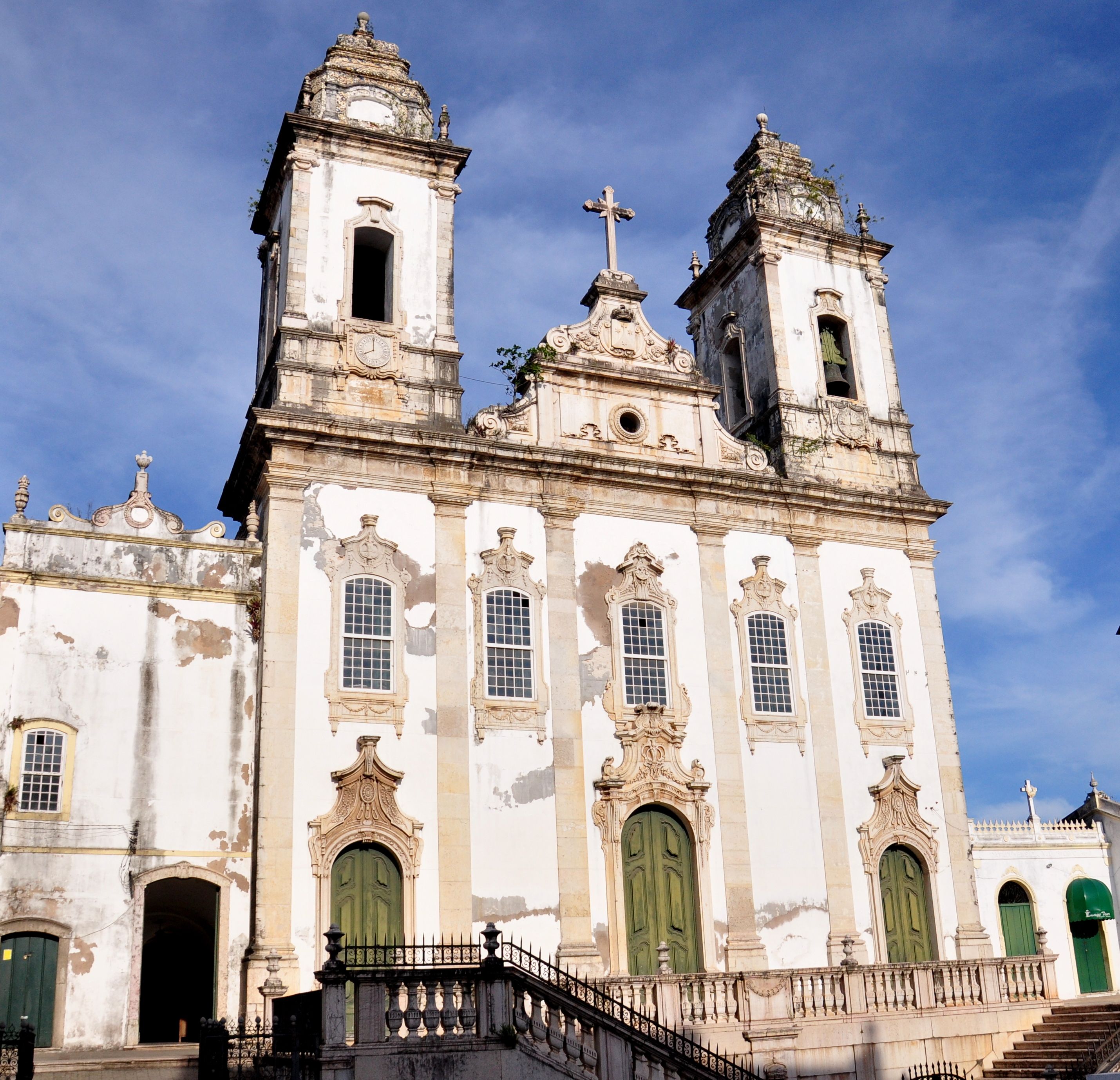 Há cerca de 20 anos, um grupo de 10 amigos decidiu jogar futebol na frente da igreja. | Foto: Tereza Torres