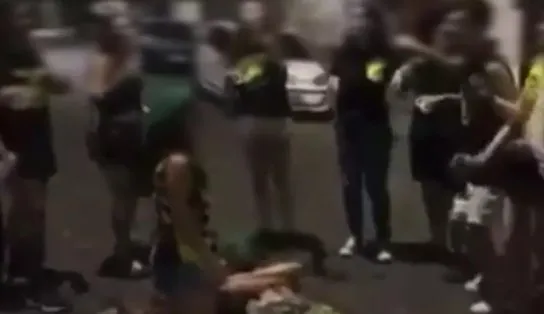 'Sem noção': estudantes de medicina da UFTM cospem bebida em calouros durante trote em MG