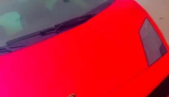 Presente mais que especial: Mc Melody completa 15 anos e ganha carro de R$ 1,3 milhão 