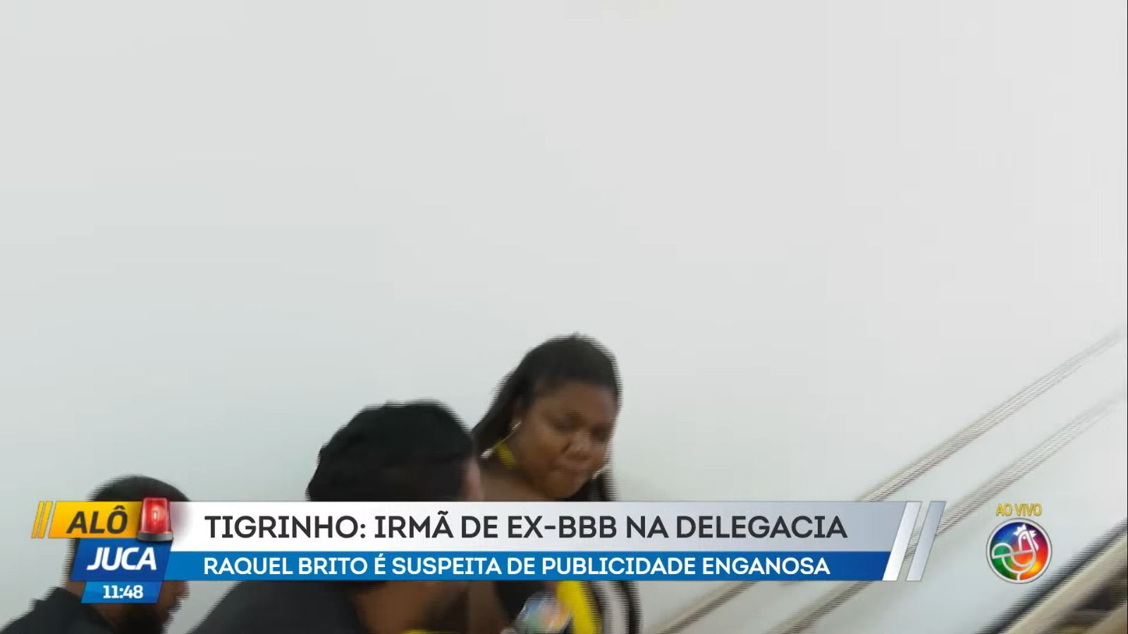 Ao chegar à delegacia, Raquel não falou com a imprensa. | Foto: Reprodução/TV Aratu