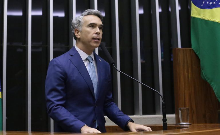 Deputado federal Rafael Brito (MDB-AL) é relator do Projeto de Lei Complementar (PLP) 235/19. Foto: Kayo Magalhães/Câmara dos Deputados