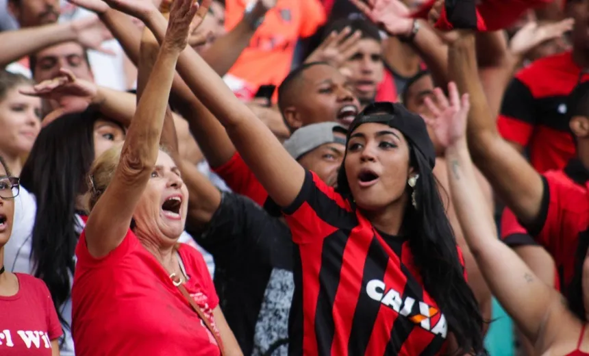 Vitória perde em estreia na 'Fonte' e fica a apenas um ponto da zona de rebaixamento