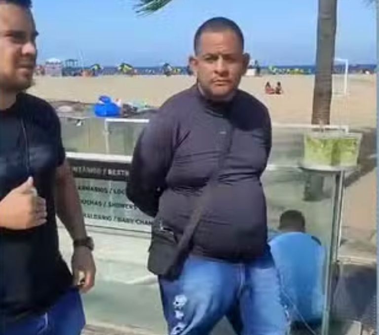 O ambulante, identificado como Júlio César de Almeida Barreto, foi preso em flagrante. Foto: Divulgação/Polícia Civil