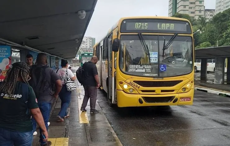 Sem acordo, greve de ônibus é mantida em Salvador e deve começar na quinta-feira