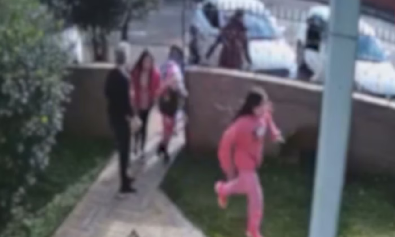 Vizinha abriga alunos em fuga durante ataque a escola no RS.Foto: Reprodução | X