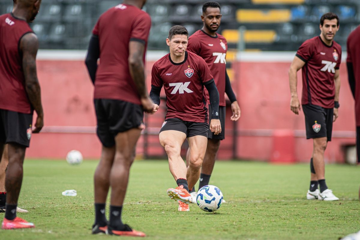 Confronto com o Vitória marca a estreia de Martín Palermo no comando do Fortaleza. Foto: Victor Ferreira/EC Vitória