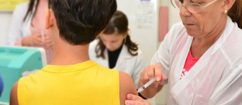 AVANÇO: Vacina contra HPV será distribuída gratuitamente para meninos entre 12 e 13 anos