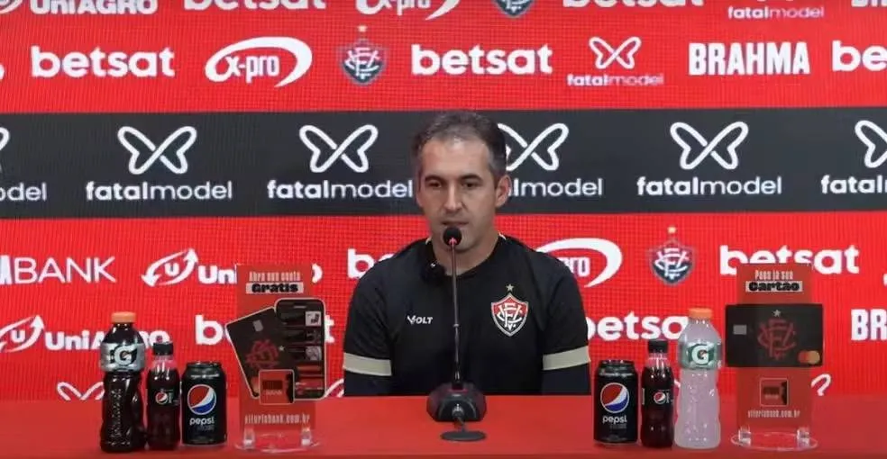 Condé ressalta competitividade do Vitória fora de casa e destaca trabalho da comissão técnica